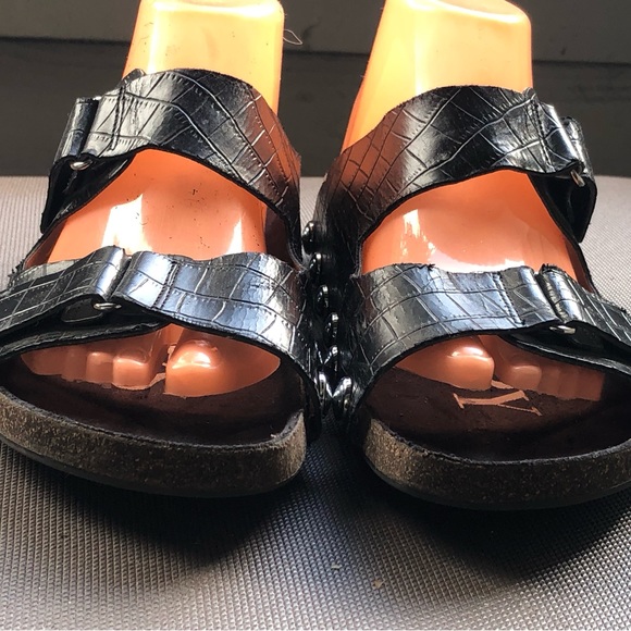 Sam & Libby Black Leather with Studs Buckle Sandals Size 8 - Picture 4 of 13